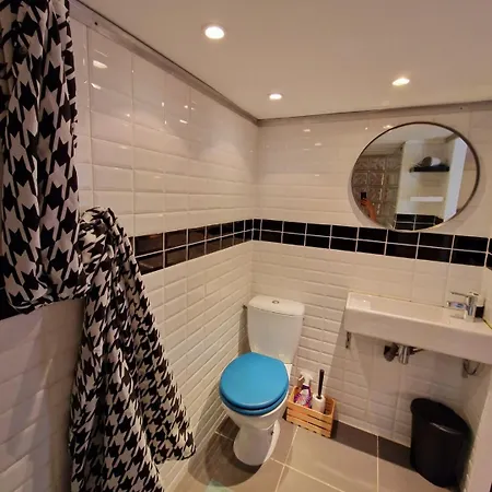 Quarto em Acomodações Particulares Deborah Independante Le Pradet