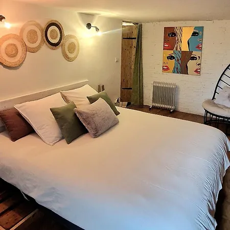 Deborah Independante Quarto em Acomodações Particulares