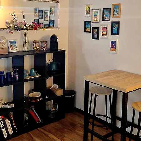 Deborah Independante Quarto em Acomodações Particulares *